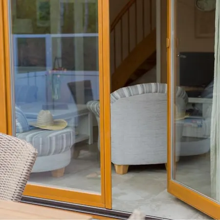 Doppelhaus Am Deich 12 *